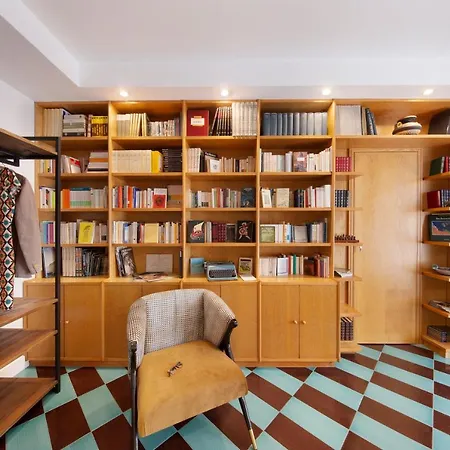 The Literary House Apartment