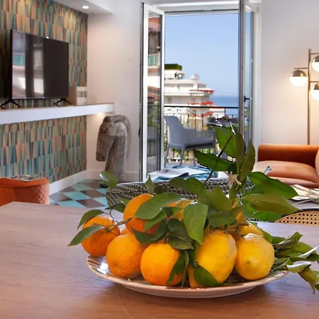 דירה The Literary House סורנטו